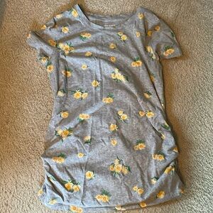 Old navy maternity tee